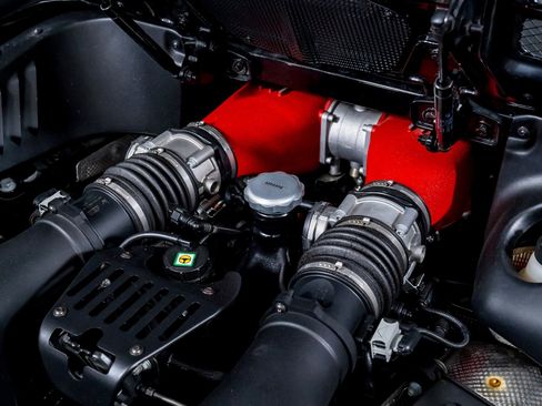 Used 2014 Ferrari 458 Spider image 43