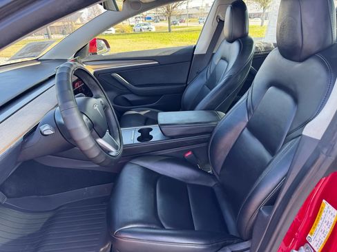 Used 2023 Tesla Model 3 Standard Range image 5