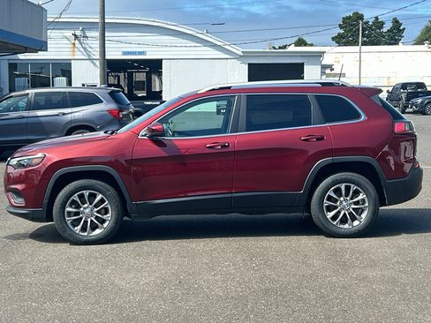Used 2021 Jeep Cherokee Latitude Plus AWD/4WD image 8