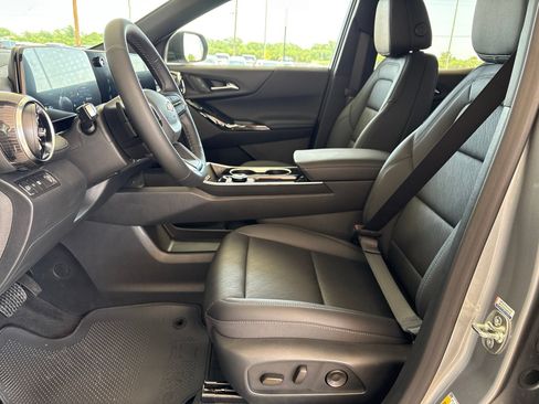 New 2026 Chevrolet Equinox LT w/ Convenience Package II FWD image 14