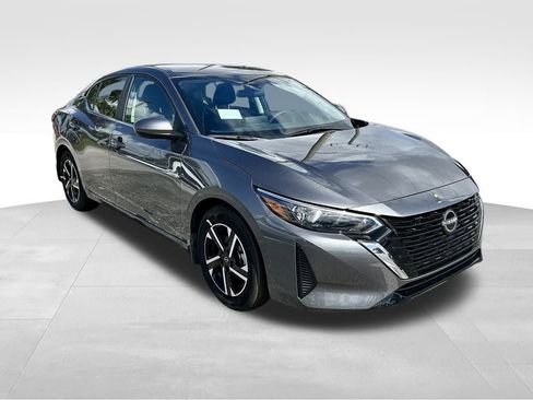 New 2025 Nissan Sentra SV image 2