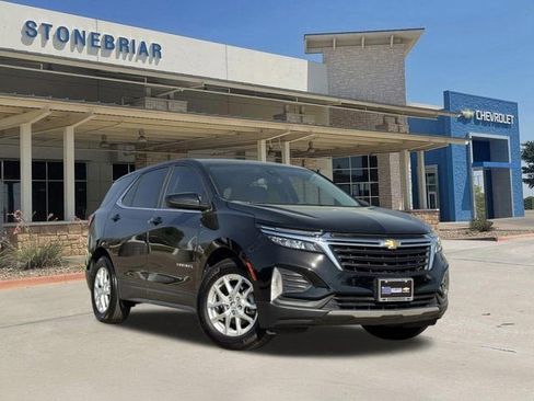 Used 2024 Chevrolet Equinox LT image 2