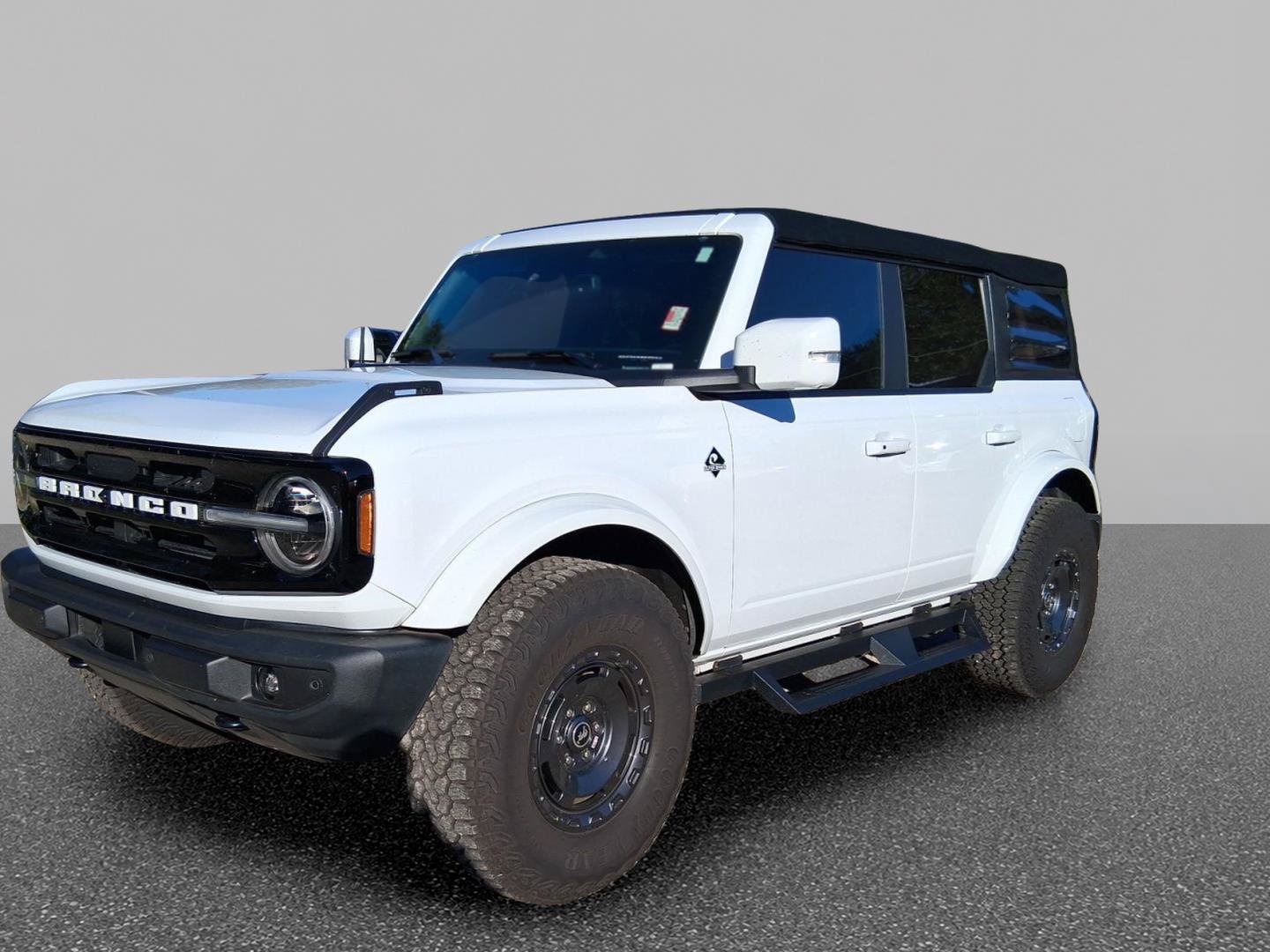 Used 2022 Ford Bronco Outer Banks AWD/4WD image 1
