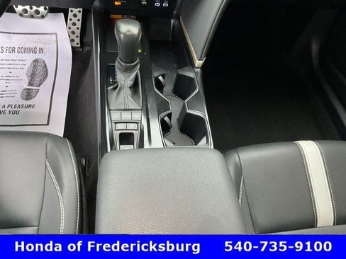 Used 2025 Toyota Camry SE AWD/4WD image 33