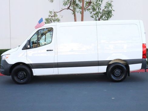 Used 2023 Mercedes-Benz Sprinter 1500 image 15