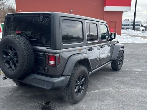 Used 2021 Jeep Wrangler Unlimited Willys image 4