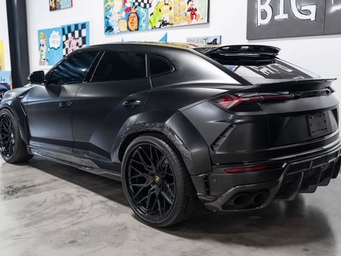 Used 2020 Lamborghini Urus image 9