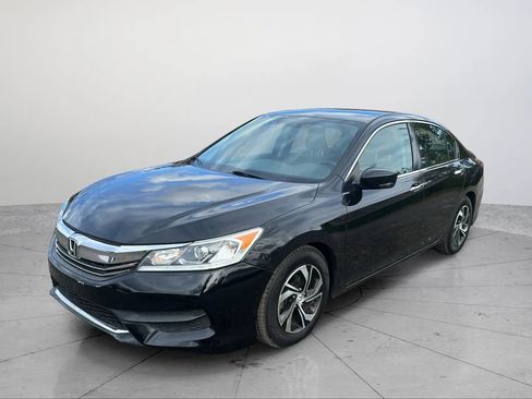 Used 2017 Honda Accord LX image 4