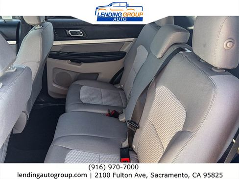 Used 2019 Ford Explorer Base image 17