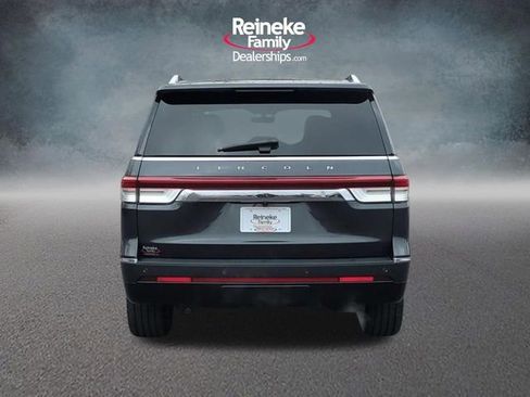 Used 2023 Lincoln Navigator Reserve AWD/4WD image 6