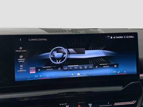 Certified 2026 BMW 530i w/ M Sport Package image 15