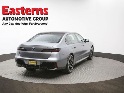 Used 2023 BMW 740i w/ Executive Package RWD image 43
