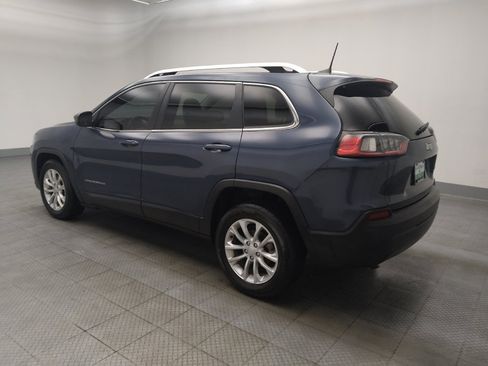 Used 2019 Jeep Cherokee Latitude w/ Cold Weather Group FWD image 3