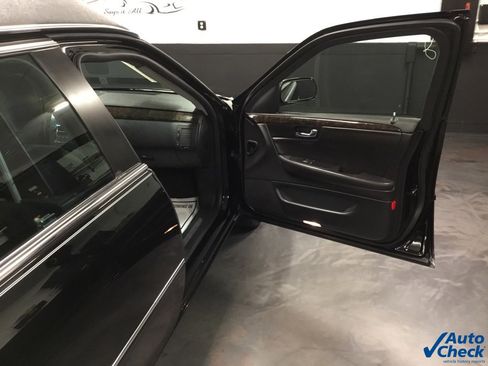 Used 2011 Cadillac DTS Base image 36