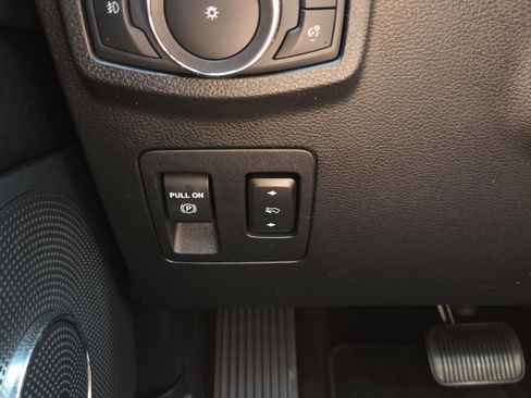 Used 2021 Ford Expedition Limited image 24