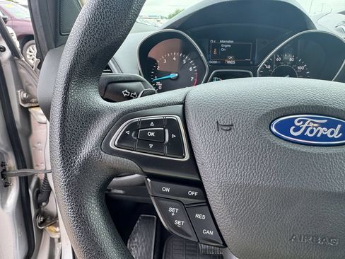 Used 2017 Ford Escape SE FWD image 17