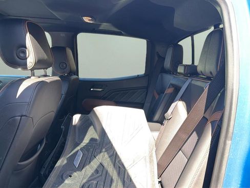 Used 2024 GMC Canyon AT4 w/ AT4 Premium Package image 10