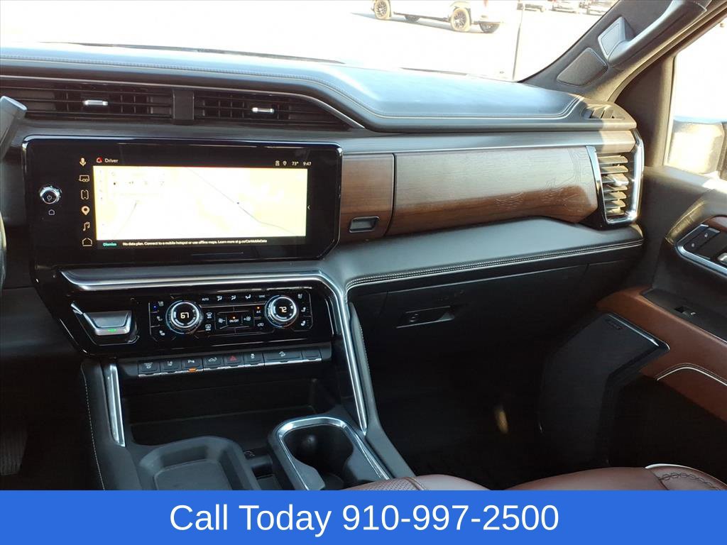 Used 2024 GMC Sierra 2500 Denali Ultimate AWD/4WD image 13