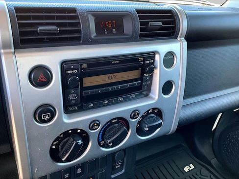 Used 2008 Toyota FJ Cruiser 2WD image 28
