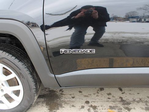 Used 2019 Jeep Renegade Sport w/ Sport Appearance Group image 25