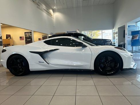 Used 2026 Chevrolet Corvette E-Ray w/ ZER Performance Package AWD/4WD image 3