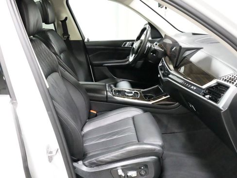 Used 2023 BMW X7 xDrive40i w/ Climate Comfort Package AWD/4WD image 6