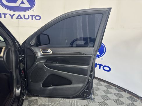 Used 2015 Jeep Grand Cherokee Altitude image 39