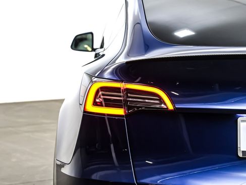 Used 2024 Tesla Model Y Performance image 15