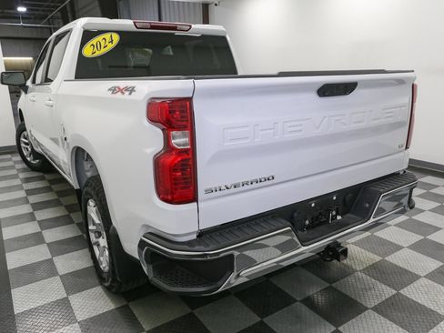 Used 2024 Chevrolet Silverado 1500 LT image 11