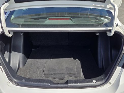 Used 2019 Toyota Yaris LE FWD image 27