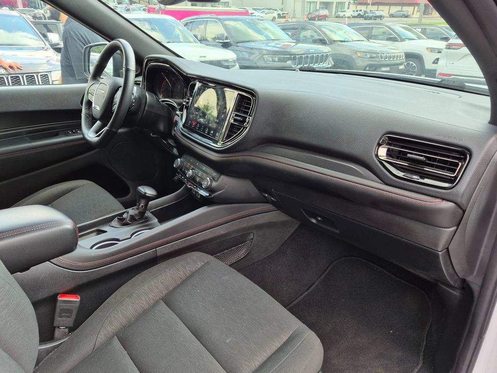 Used 2025 Dodge Durango GT AWD/4WD image 28