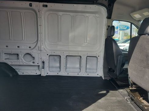 Used 2023 Ford Transit 250 Medium Roof image 9