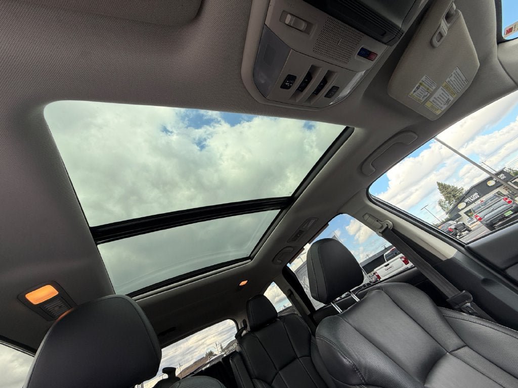 Used 2022 Subaru Ascent Limited w/ Technology Package AWD/4WD image 28