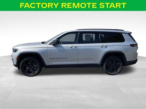 Used 2023 Jeep Grand Cherokee L Laredo AWD/4WD image 7