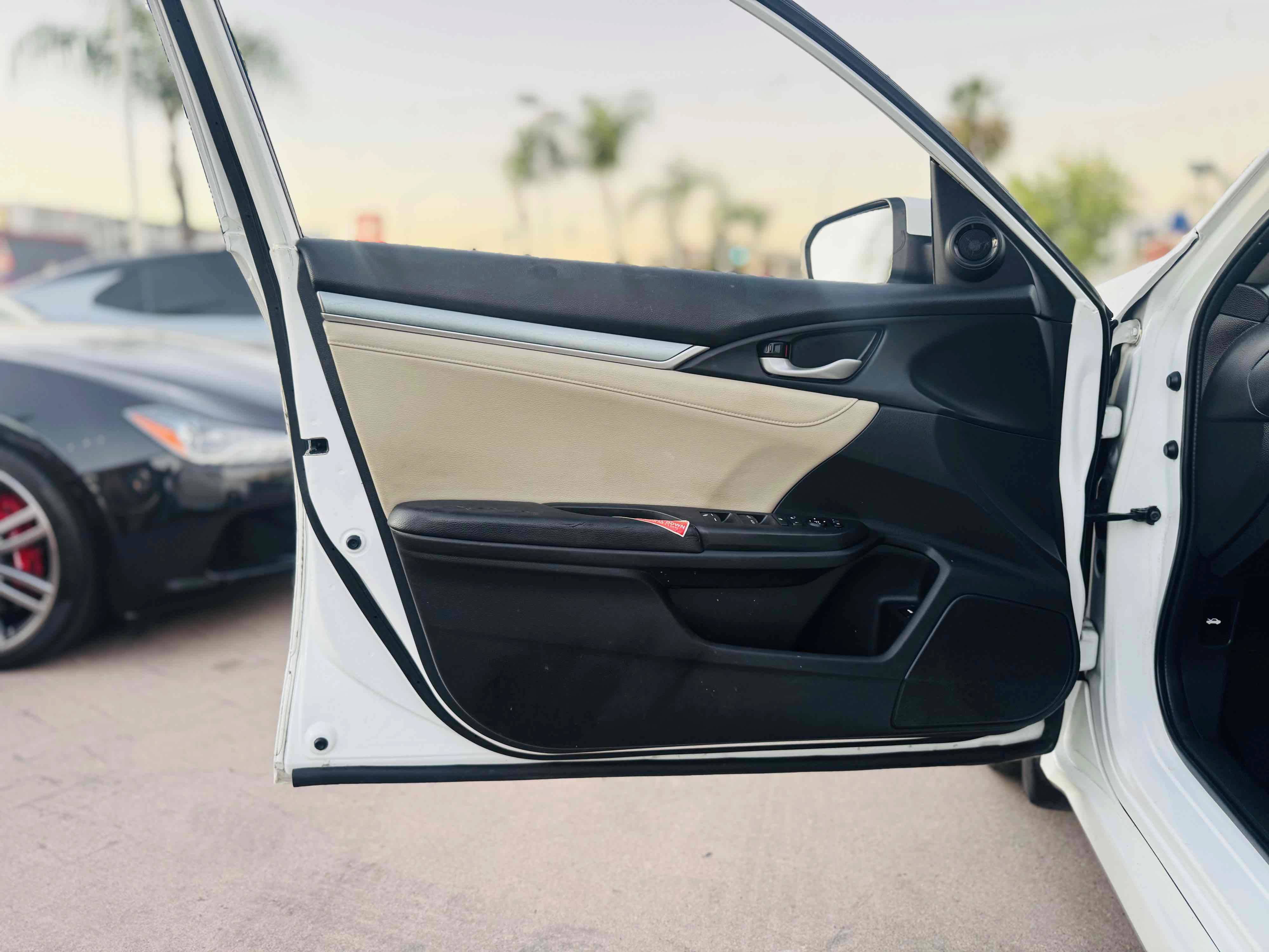 Used 2017 Honda Civic EX-L image 12