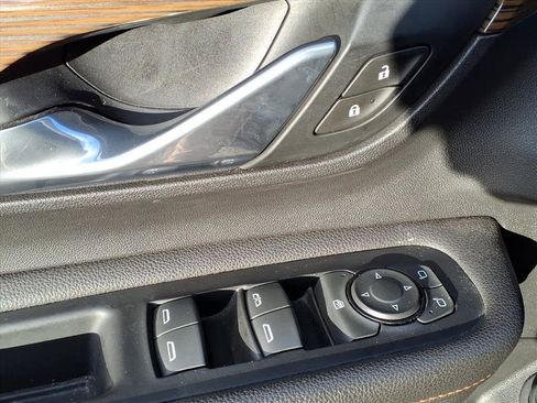 Used 2019 GMC Terrain SLE w/ Driver Convenience Package image 13