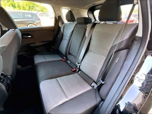 Used 2022 Nissan Rogue SV FWD image 19