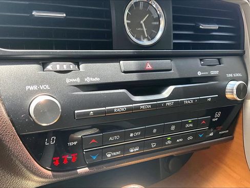 Used 2019 Lexus RX 350 FWD w/ Navigation Package image 15