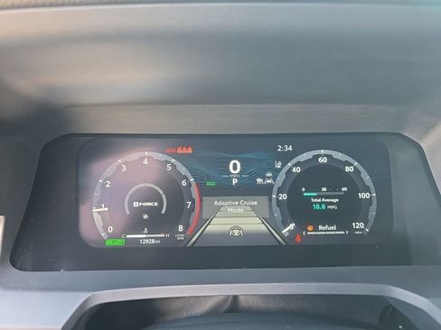 Certified 2025 Toyota Tacoma TRD Off-Road AWD/4WD image 23