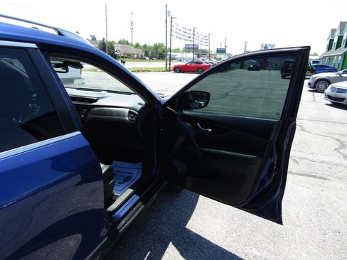 Used 2020 Nissan Rogue SL FWD image 27