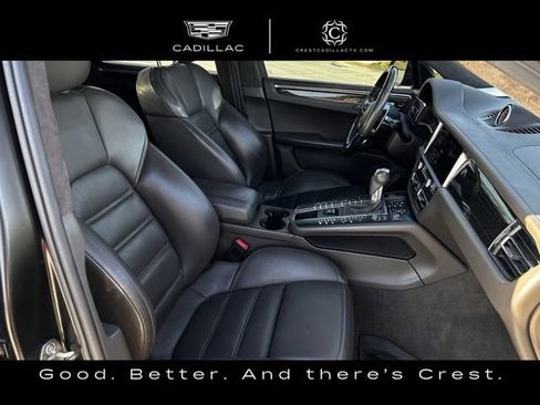 Used 2021 Porsche Macan Turbo image 25