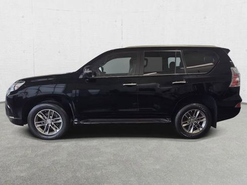 Used 2022 Lexus GX 460 Premium w/ Premium Package image 8