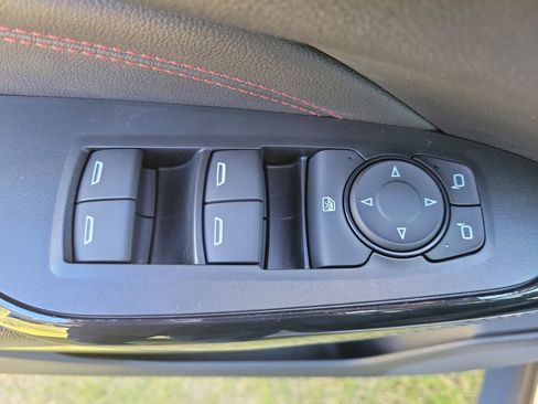 New 2026 Chevrolet Trax RS w/ Sunroof Package FWD image 20