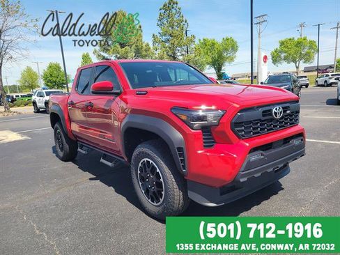 Certified 2025 Toyota Tacoma TRD Off-Road AWD/4WD image 3