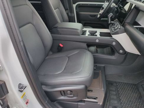 Used 2026 Land Rover Defender 110 X-Dynamic SE AWD/4WD image 18