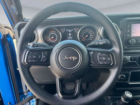 Used 2021 Jeep Wrangler Sport AWD/4WD image 19