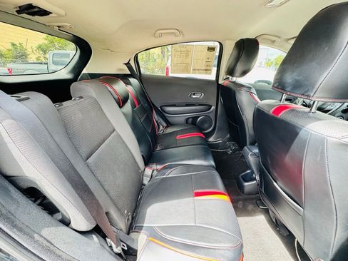 Used 2022 Honda HR-V LX image 13