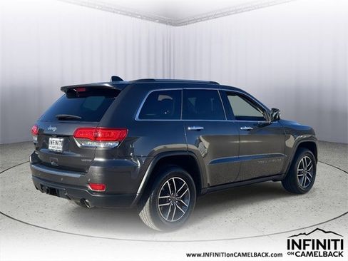 Used 2019 Jeep Grand Cherokee Limited w/ Luxury Group II image 9