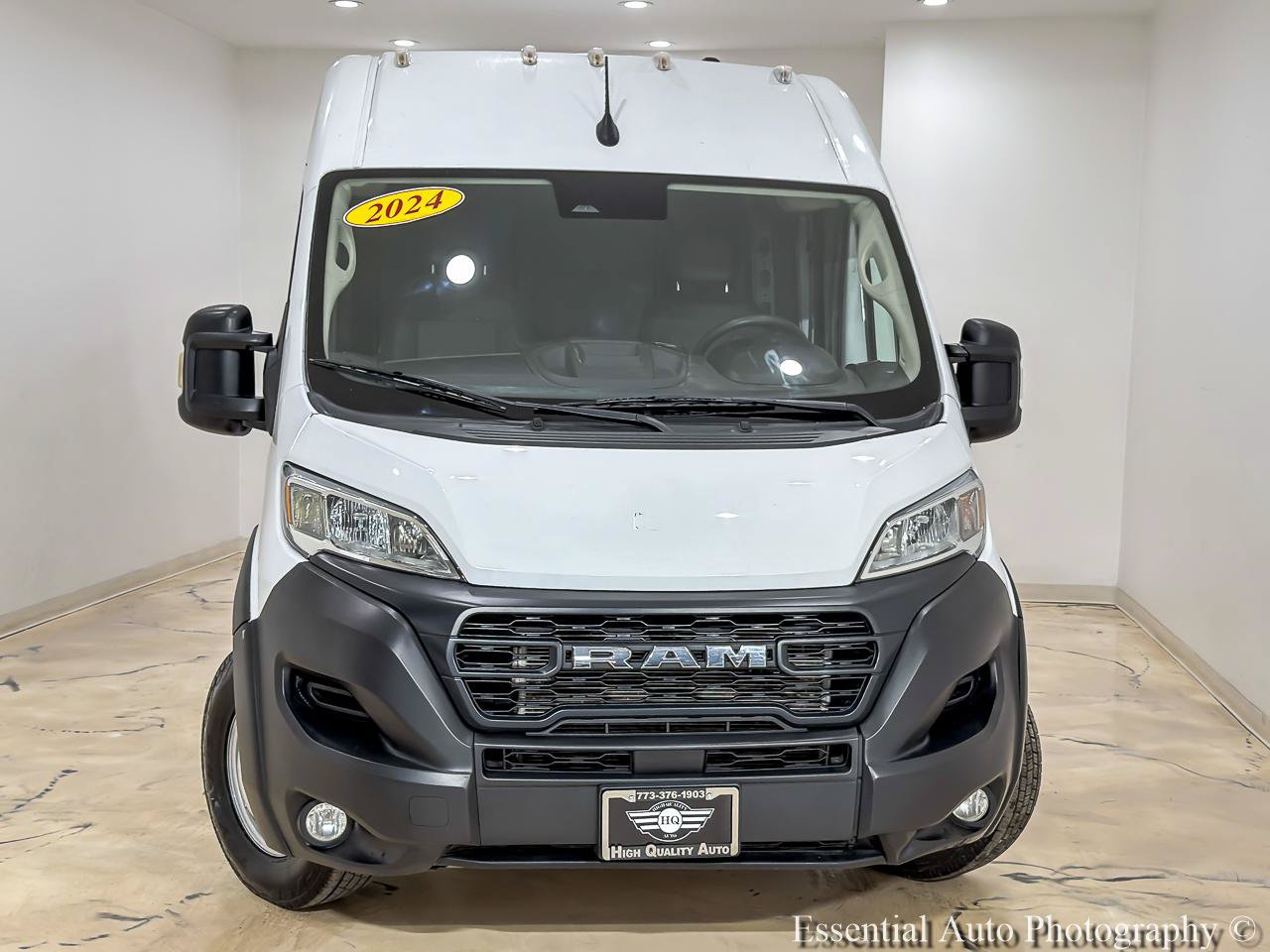 Used 2024 RAM ProMaster 2500 w/ Convenience Group FWD image 5