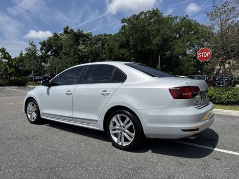 Used 2017 Volkswagen Jetta SEL FWD image 26